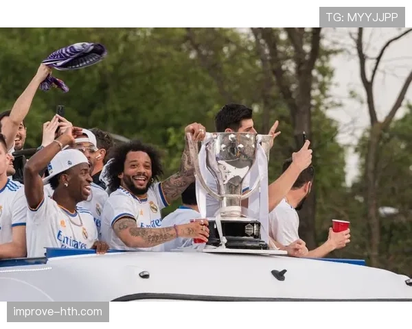 西甲球迷热情高涨，球队支持活动持续升温引关注