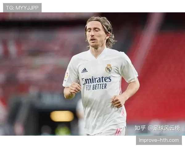 看到莫德里奇机场照我就认了——我这辈子攒的钱连他一只表都不够